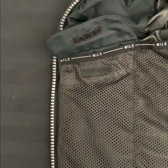 Nils insulated ski/snowboard jacket. Sz 10 - Picture 5 of 8